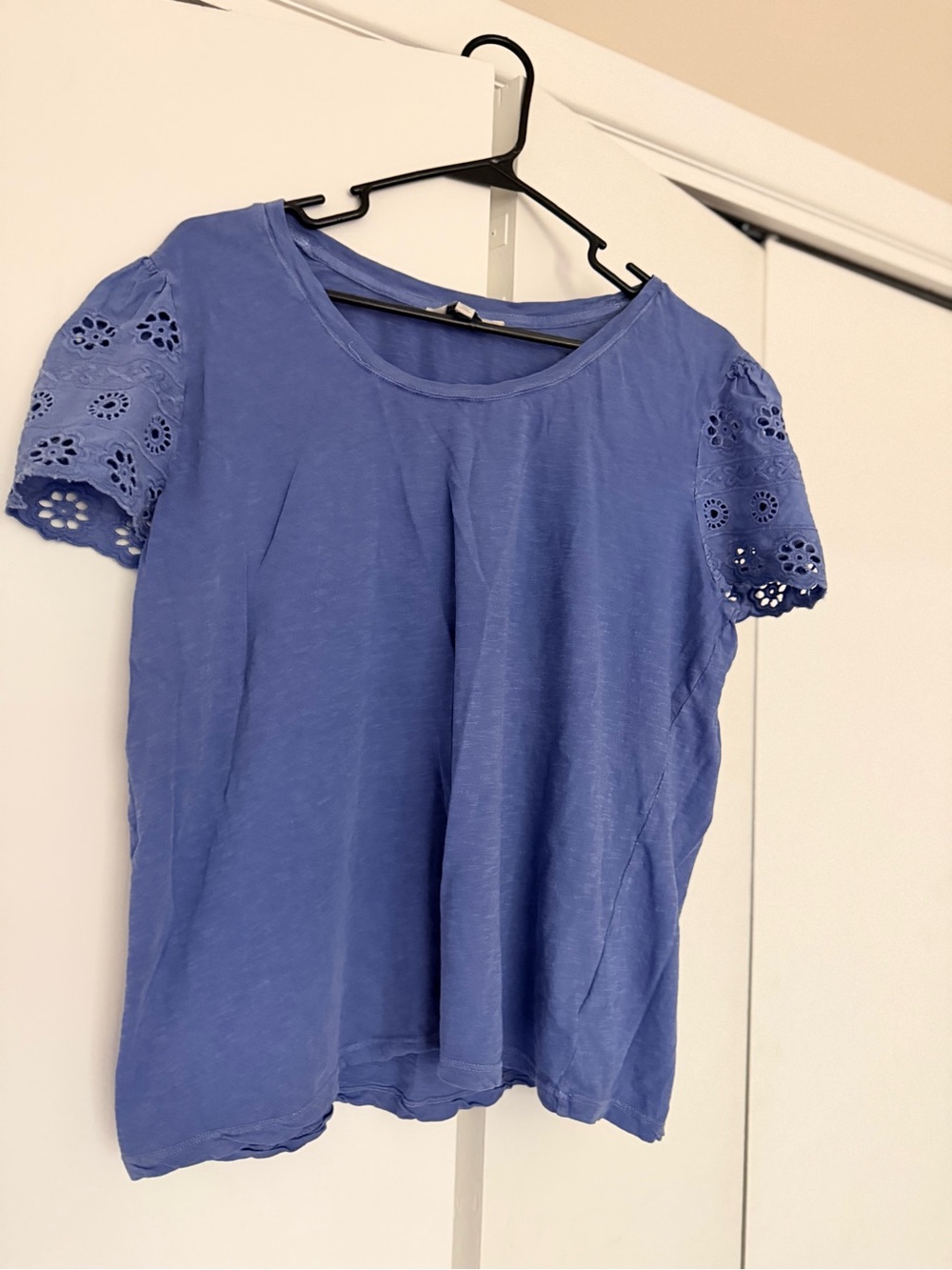 Lucky brand Women's Blue Eyelet Sleeve Tee